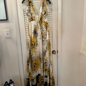 Floral Elegance Maxi Dress in Yellow and Black